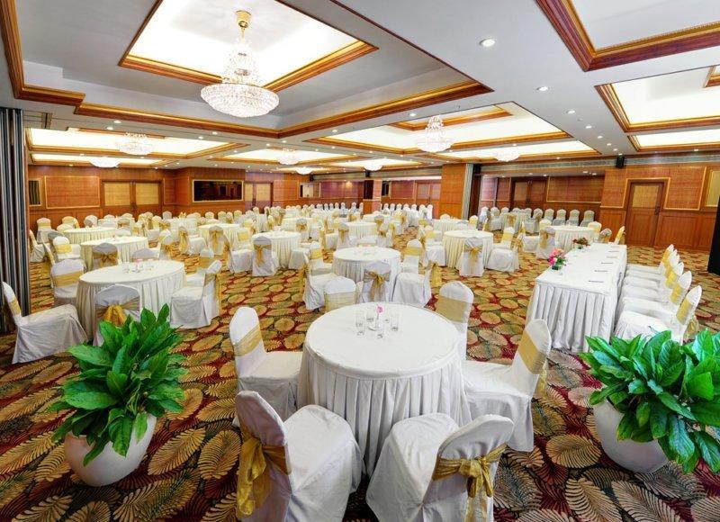Clarks Exotica Convention Resort & Spa Devanahalli Ngoại thất bức ảnh
