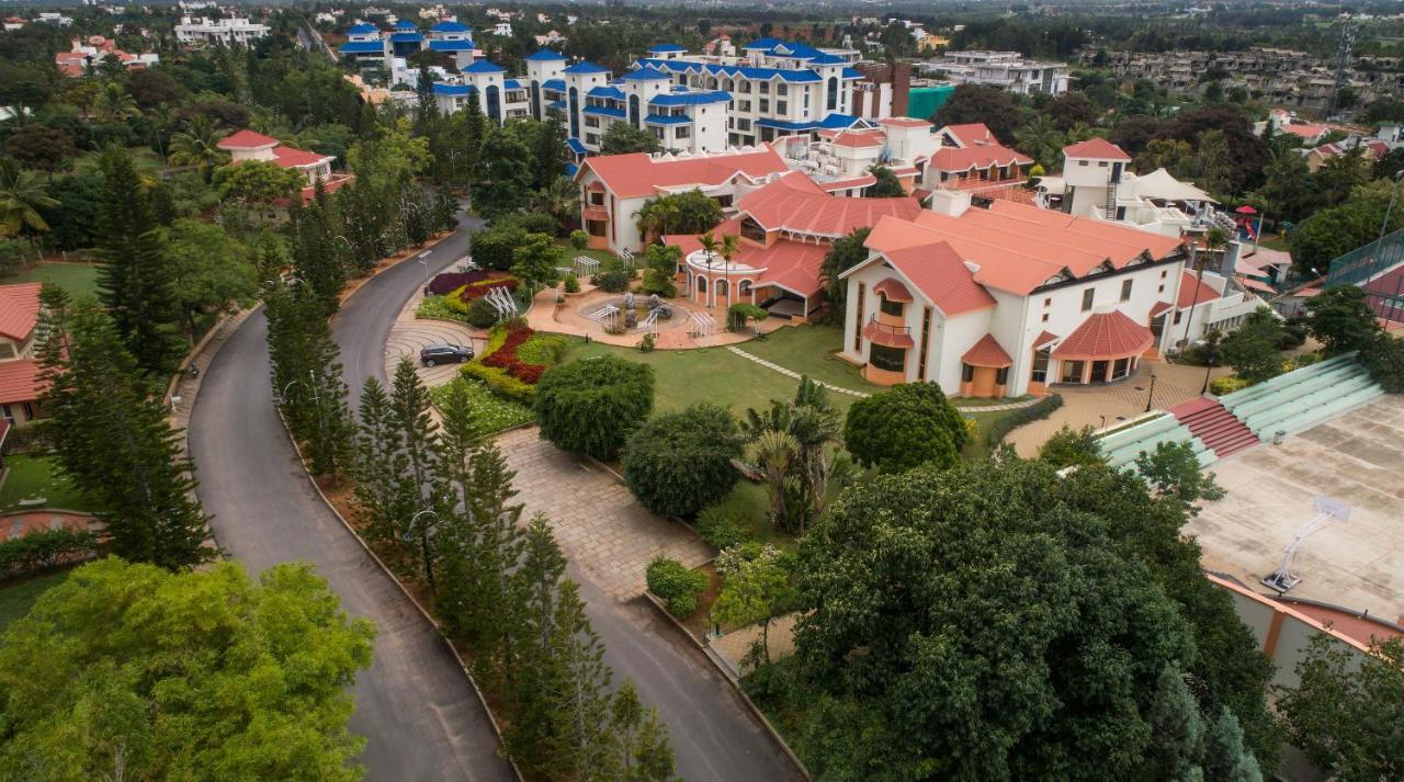 Clarks Exotica Convention Resort & Spa Devanahalli Ngoại thất bức ảnh